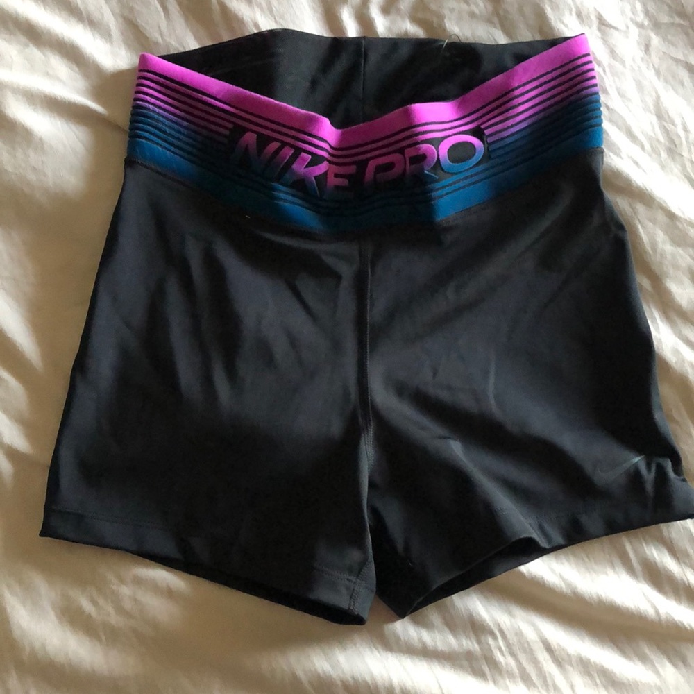 Nike pro